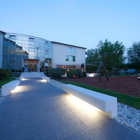 Bit Center Hotel ลูบลิยานา ภายนอก รูปภาพ